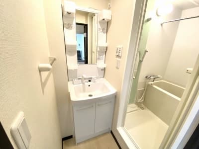 Room image 8
