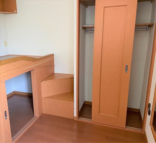 Room image 8
