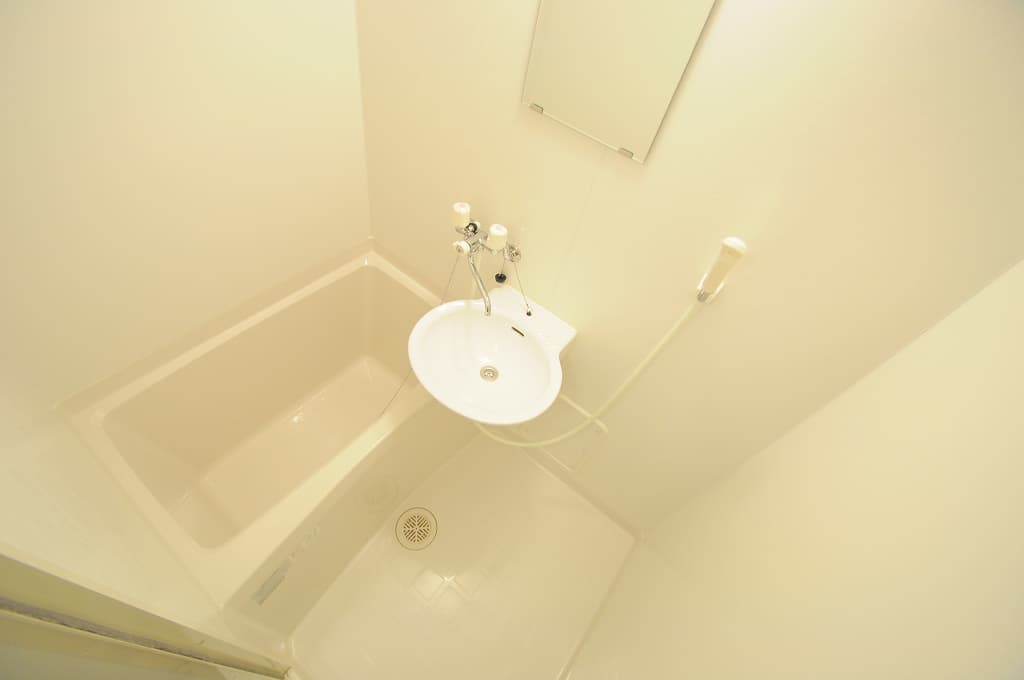 Room image 8