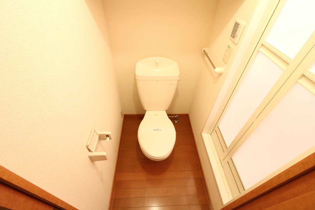 Room image 12