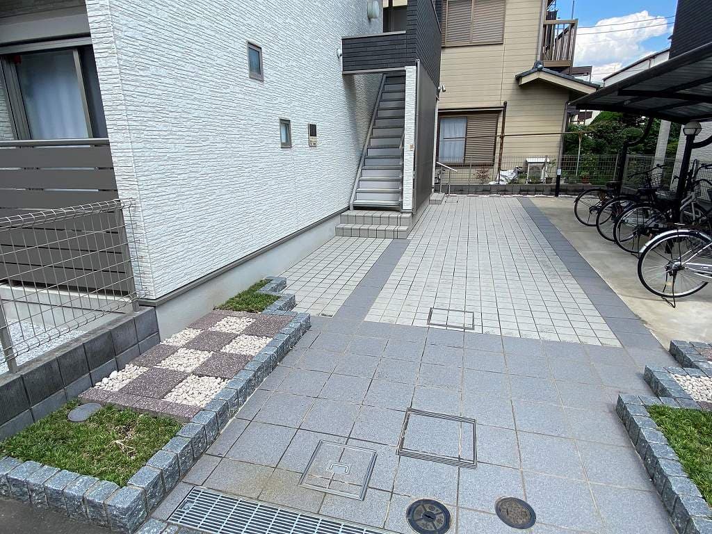 Room image 12