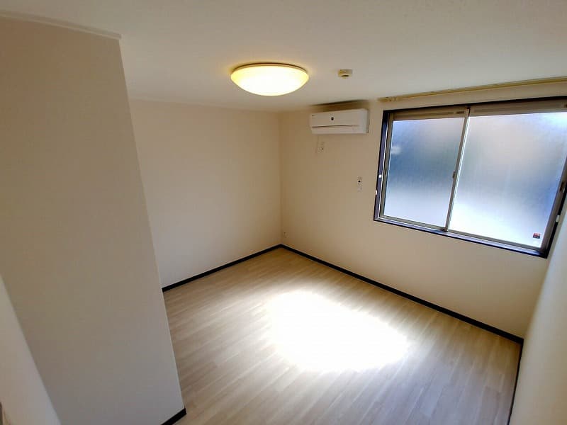Preview interior of LEONEXT Kona & Sun I