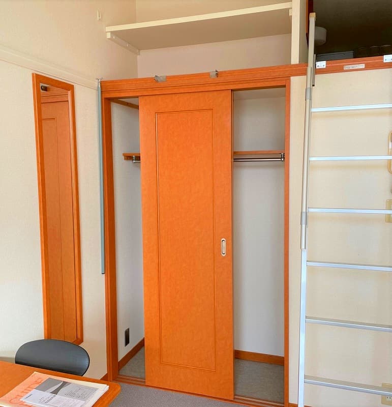 Room image 8