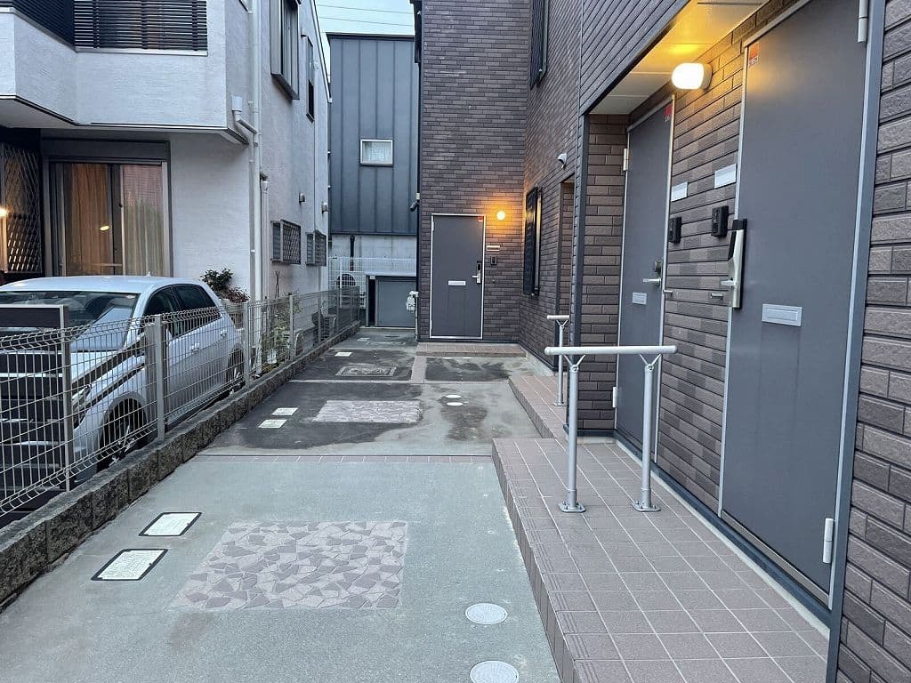 Room image 11