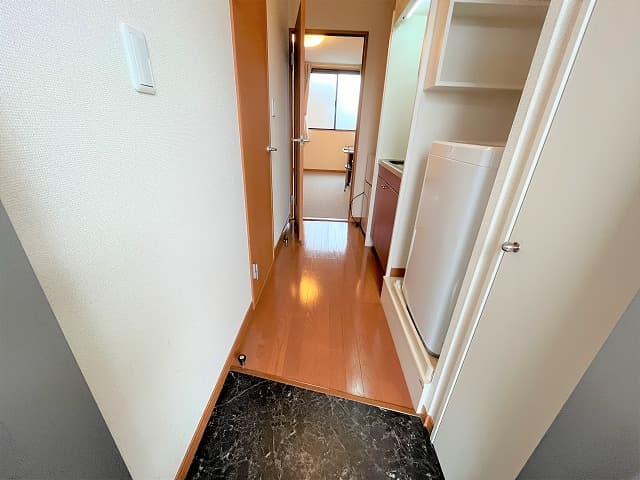 Room image 10