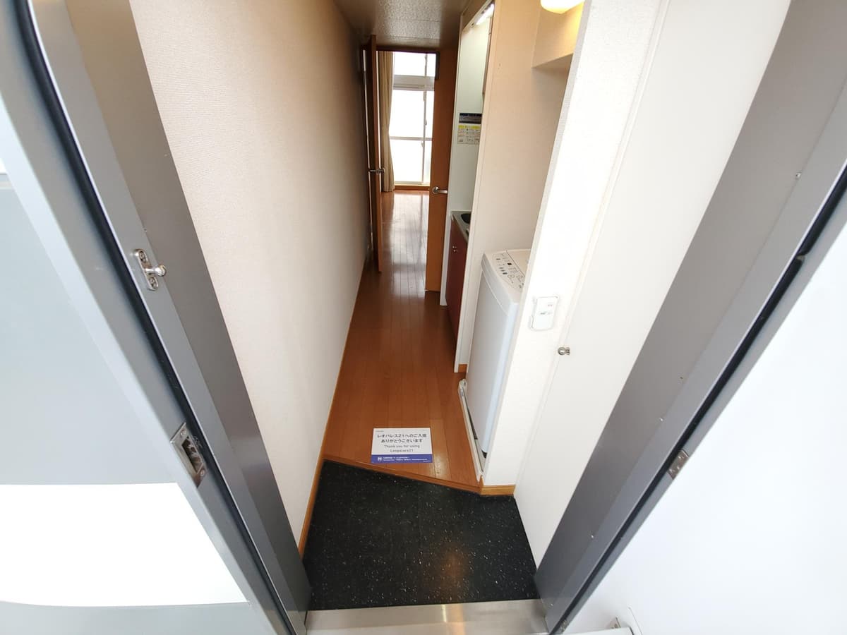 Room image 10