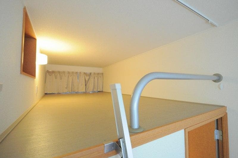 Room image 10