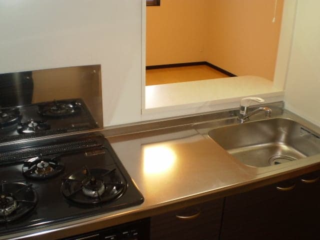 Room image 13