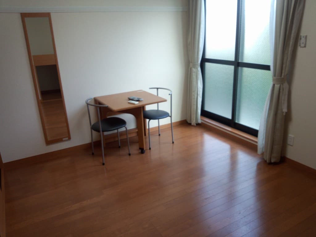 Room image 16