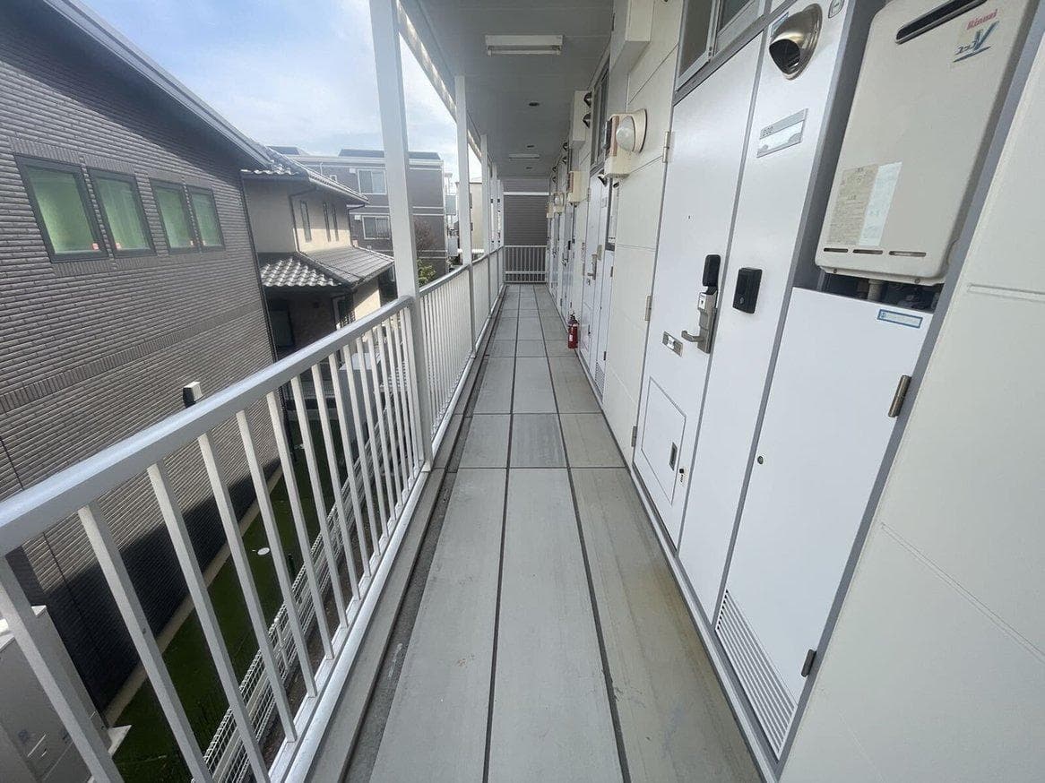 Room image 12