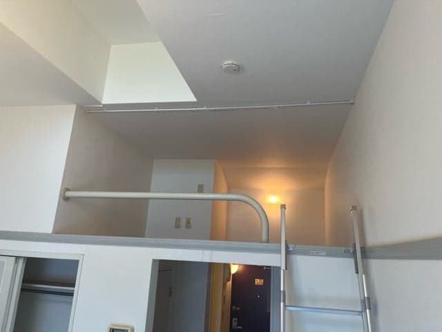 Room image 10
