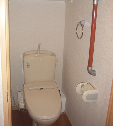 Room image 8
