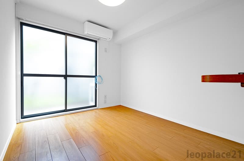 Preview interior of leopalace Kaminaka