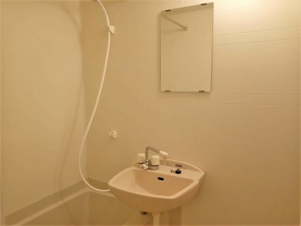 Room image 8