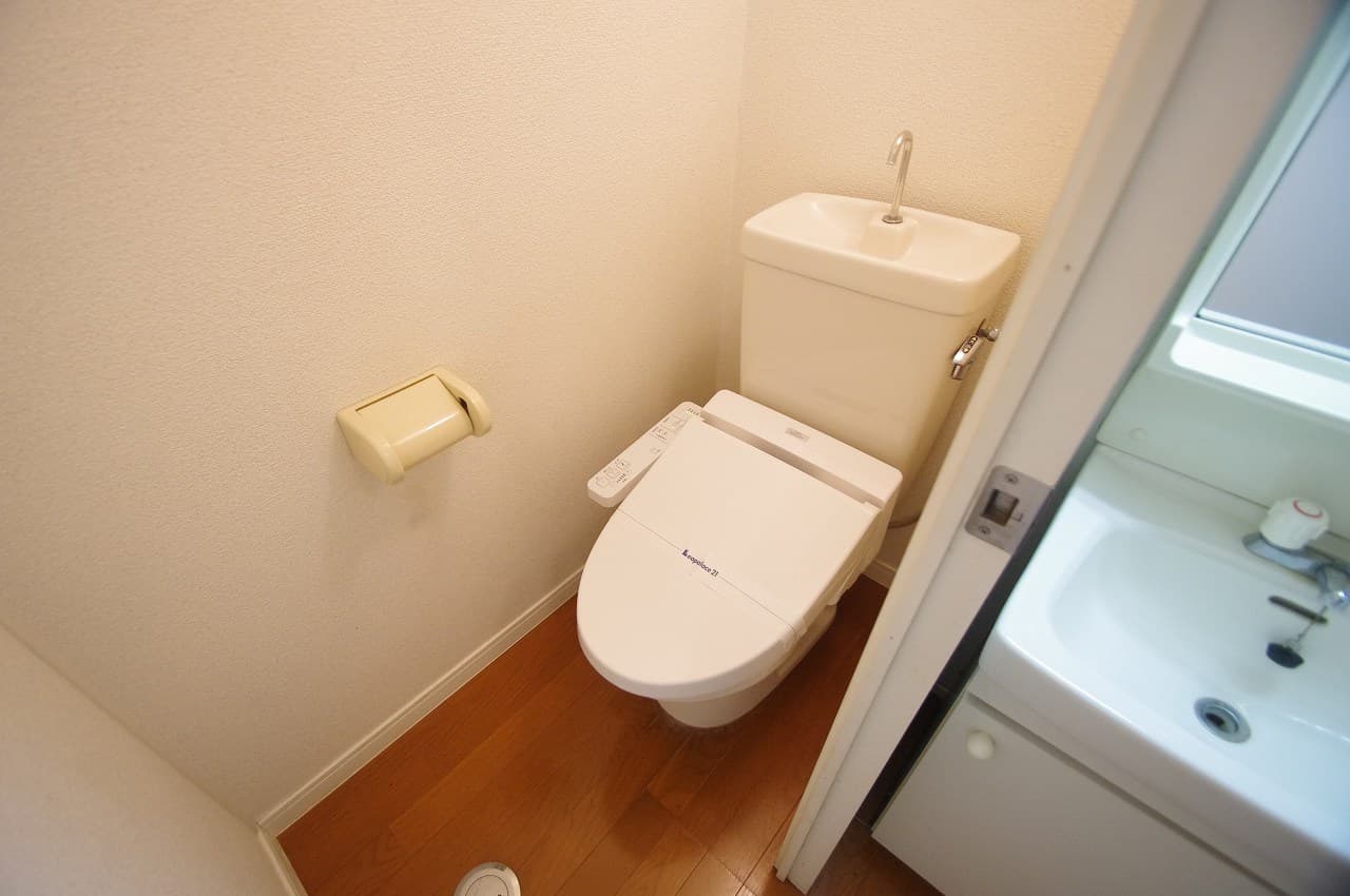Room image 13