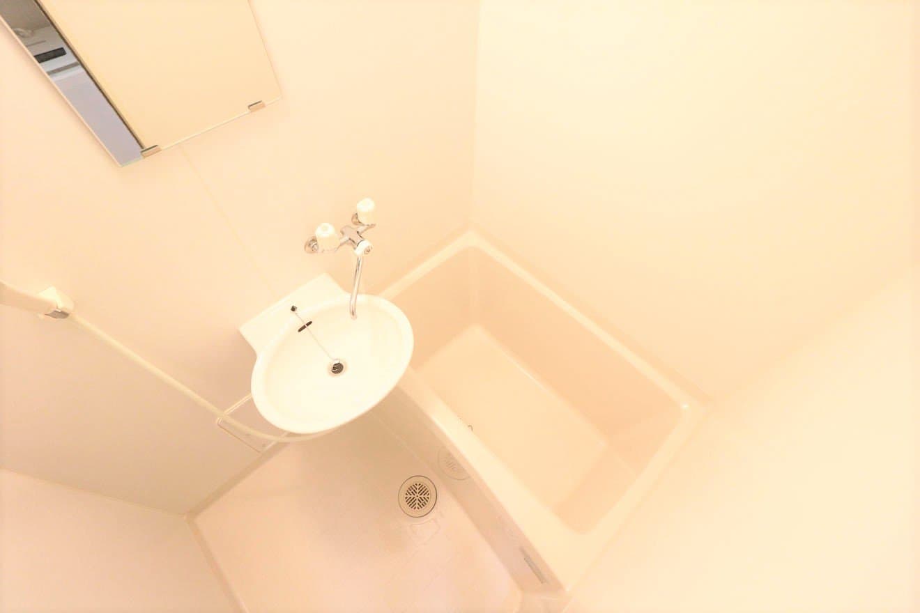 Room image 15