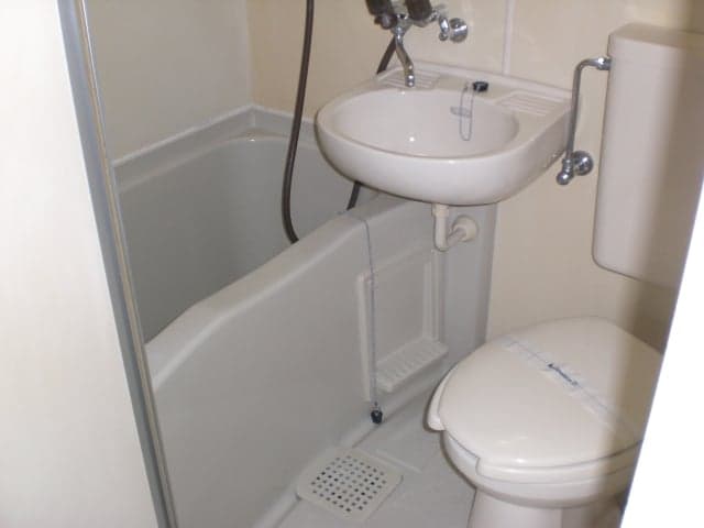 Room image 8
