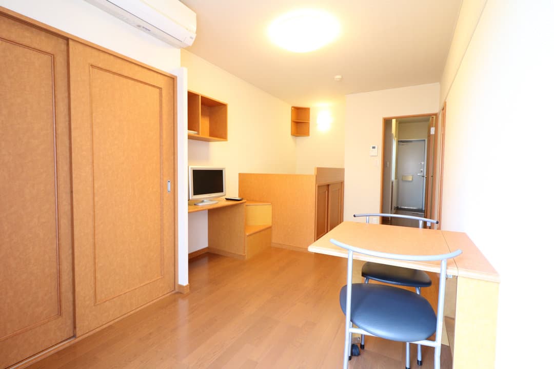Room image 11