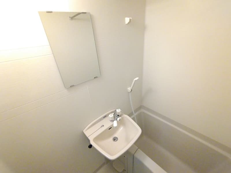 Room image 10