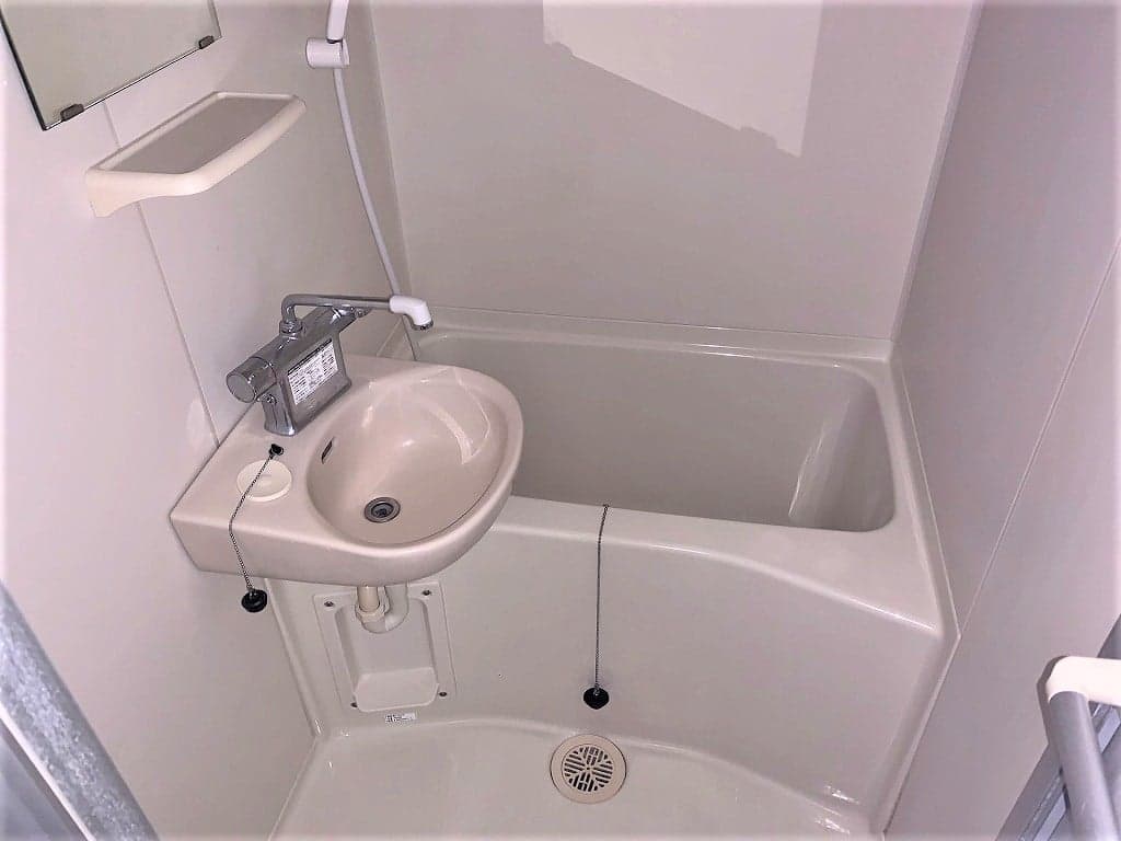 Room image 8