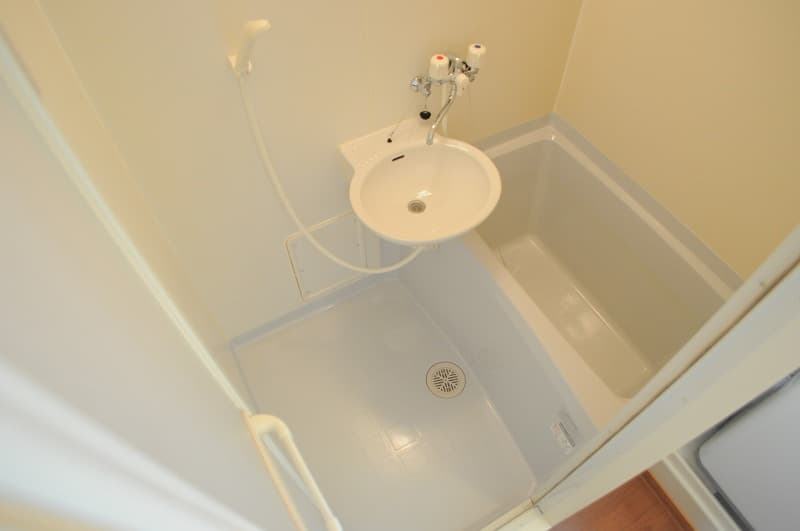 Room image 11