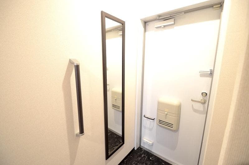 Room image 15