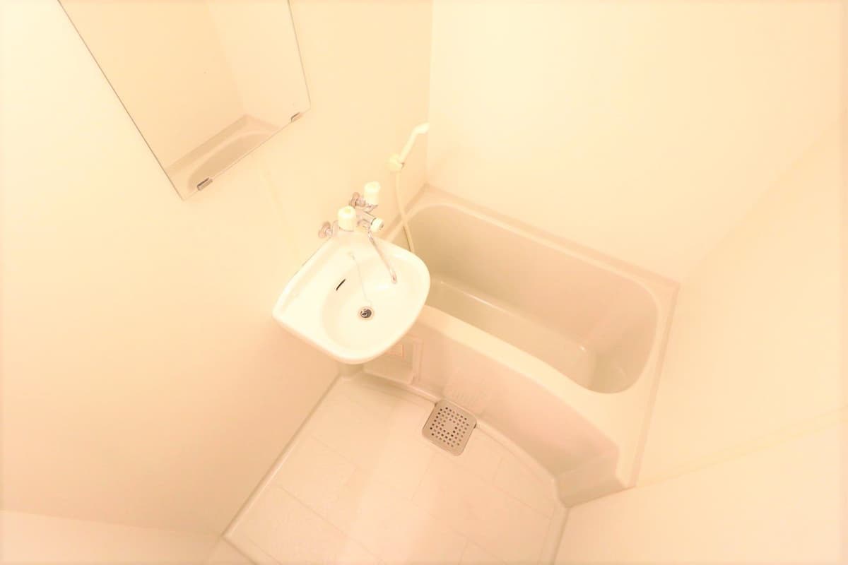 Room image 15