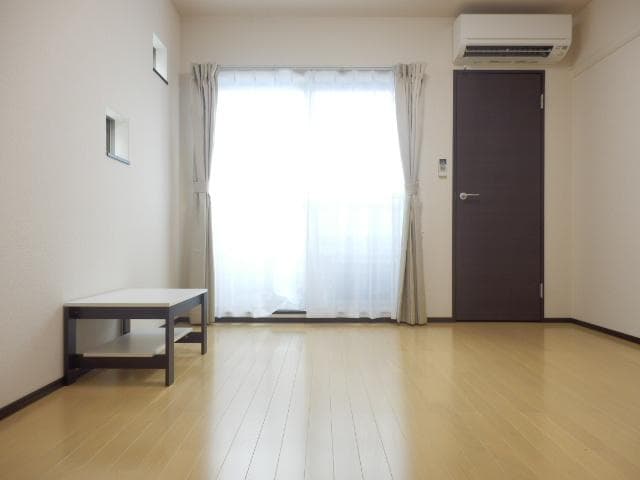 Preview interior of CLEINO Planseur Hana