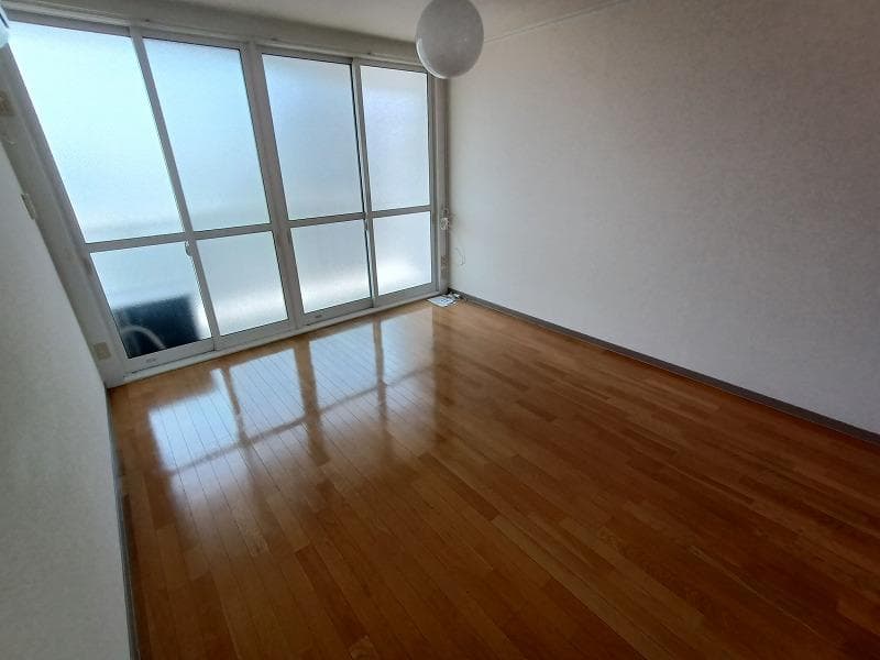 Preview interior of leopalace Yoshida
