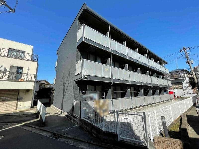 Main exterior of leopalace Hamakaze