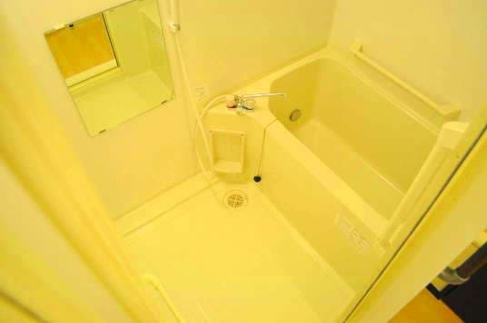 Room image 8