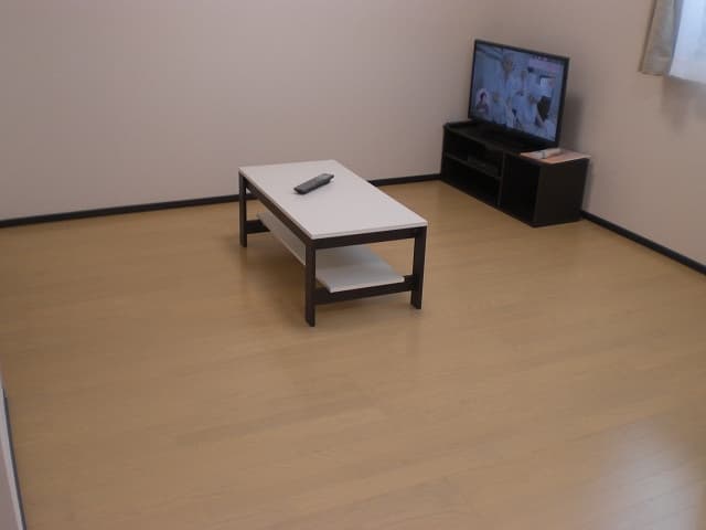 Room image 8