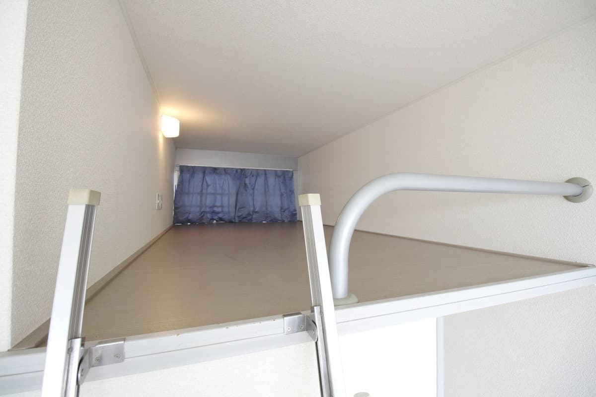 Room image 12