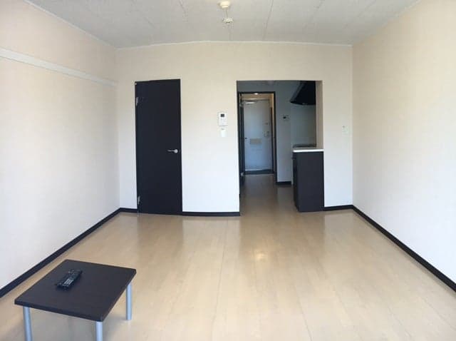 Preview interior of LEONEXT Karota