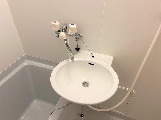 Room image 8