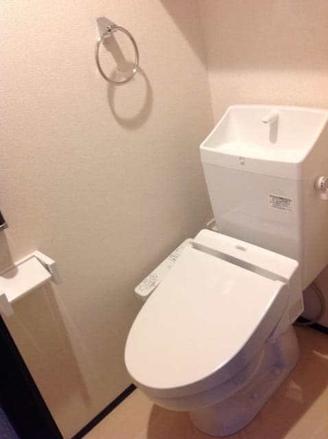Room image 9