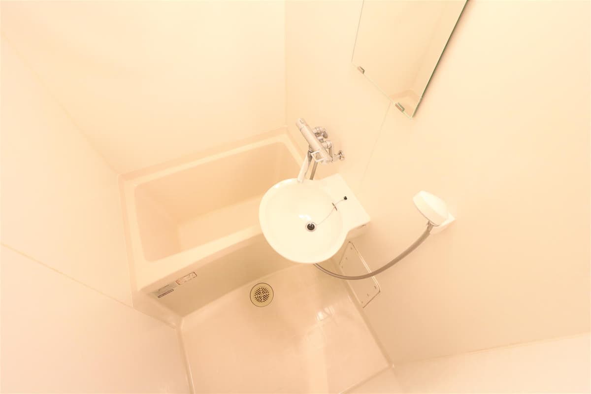 Room image 15