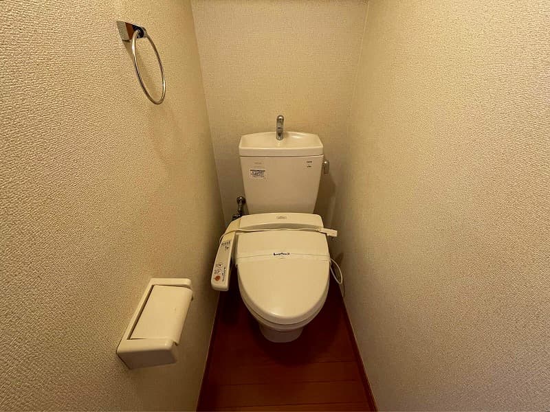 Room image 8