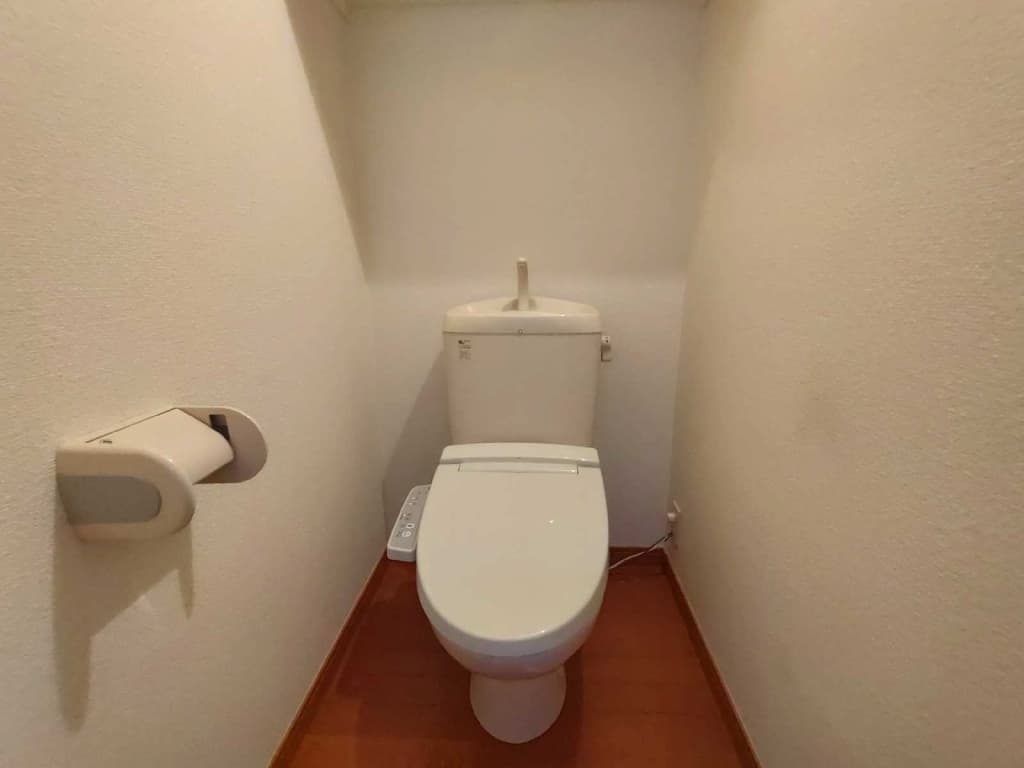 Room image 8