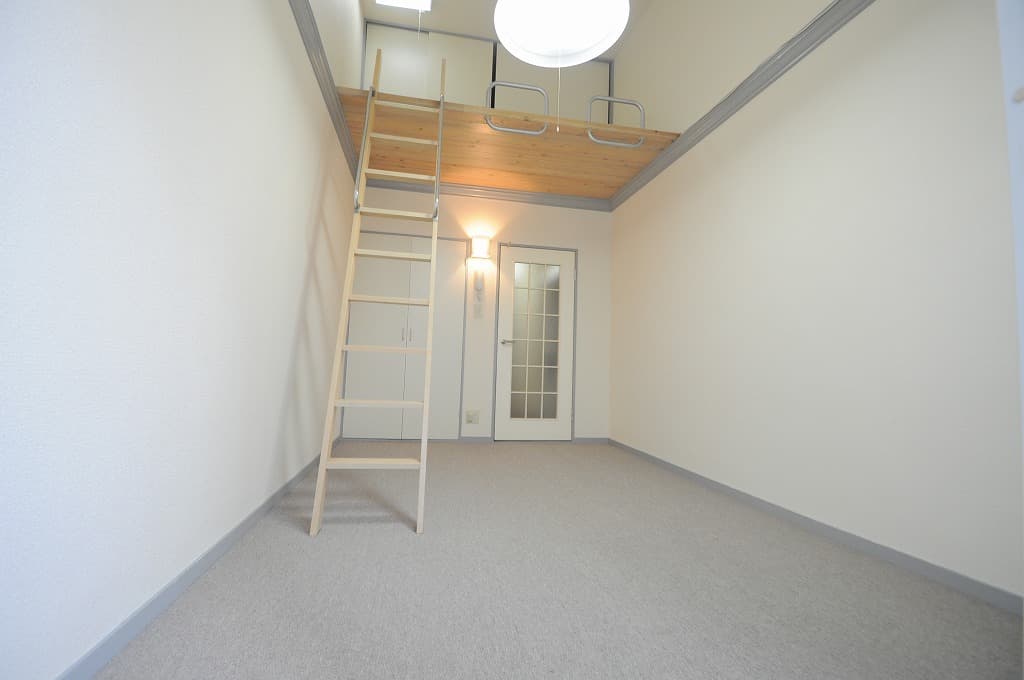 Room image 8