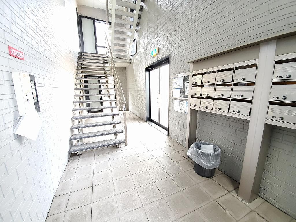 Room image 12