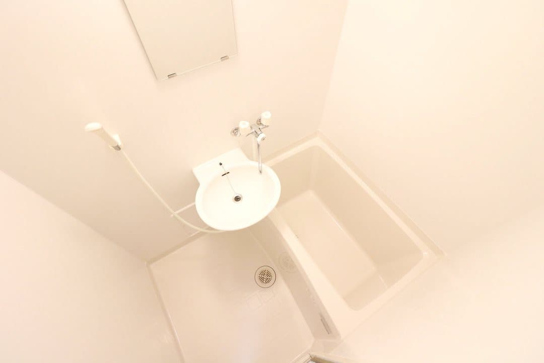 Room image 13
