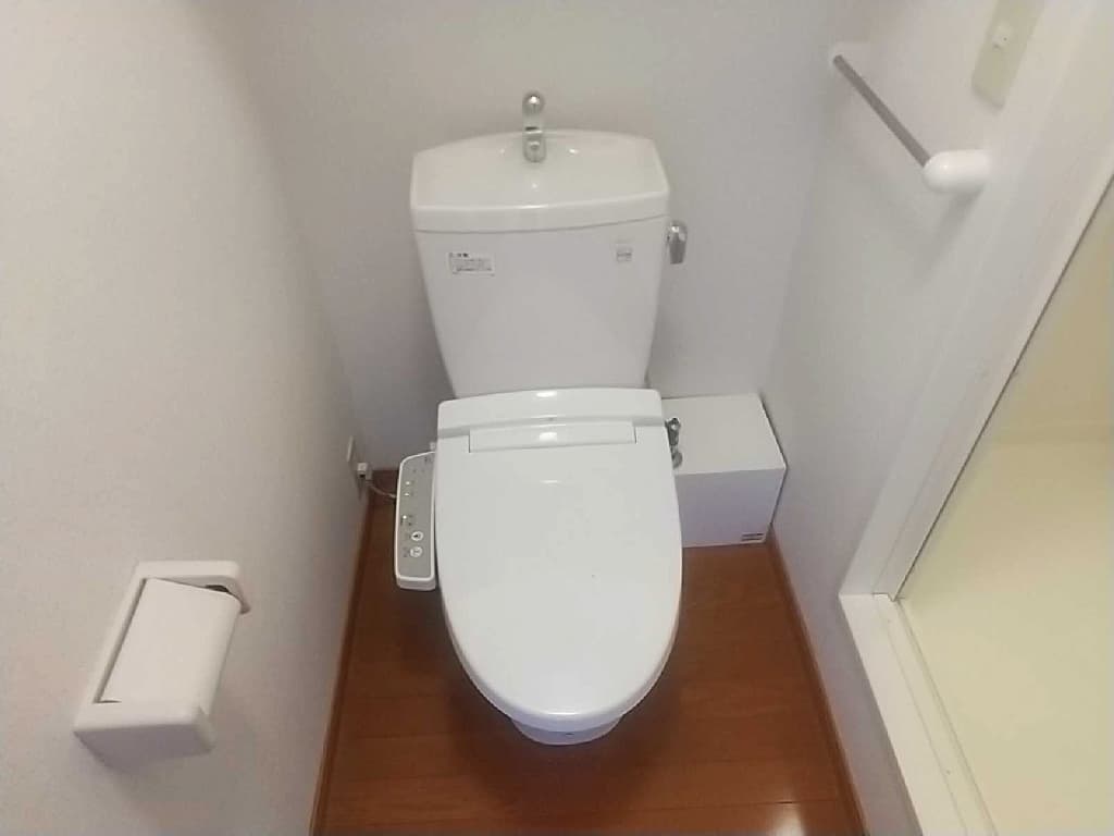 Room image 8