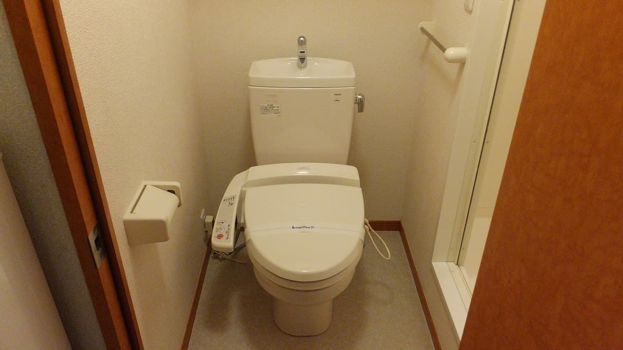 Room image 8