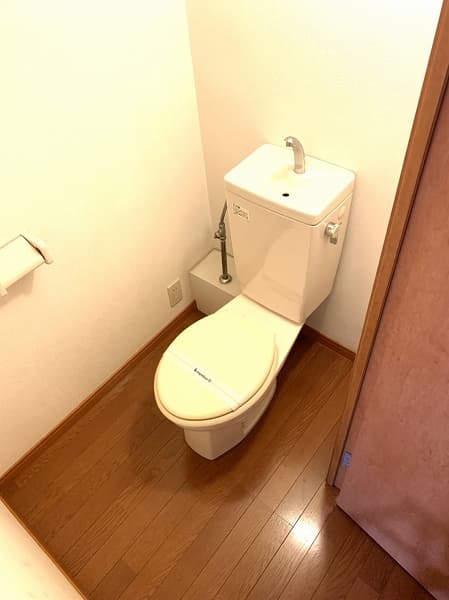 Room image 11