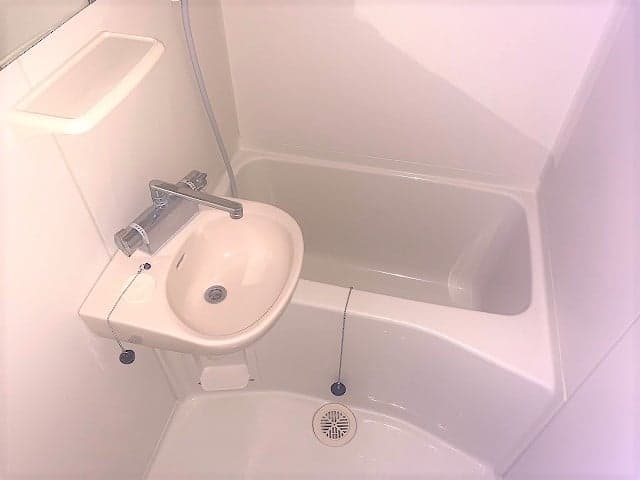 Room image 8