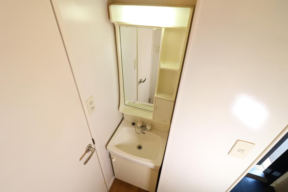 Room image 9