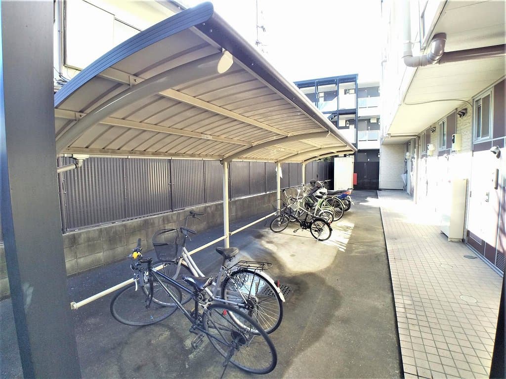 Room image 11