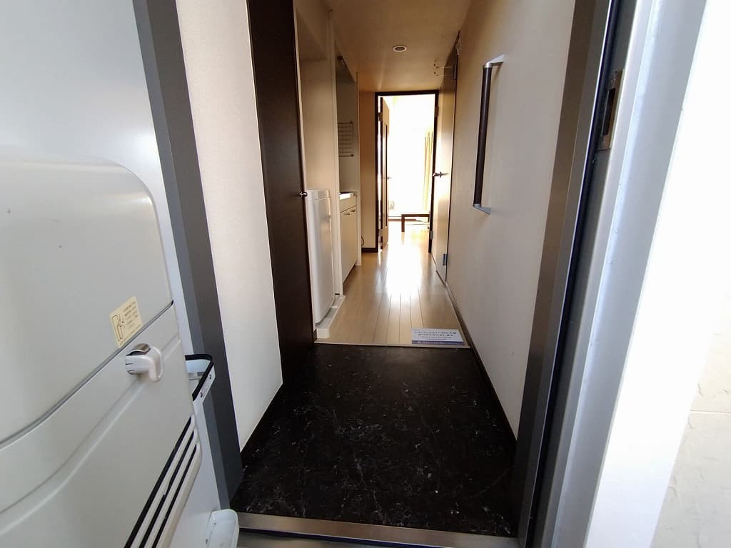 Room image 11