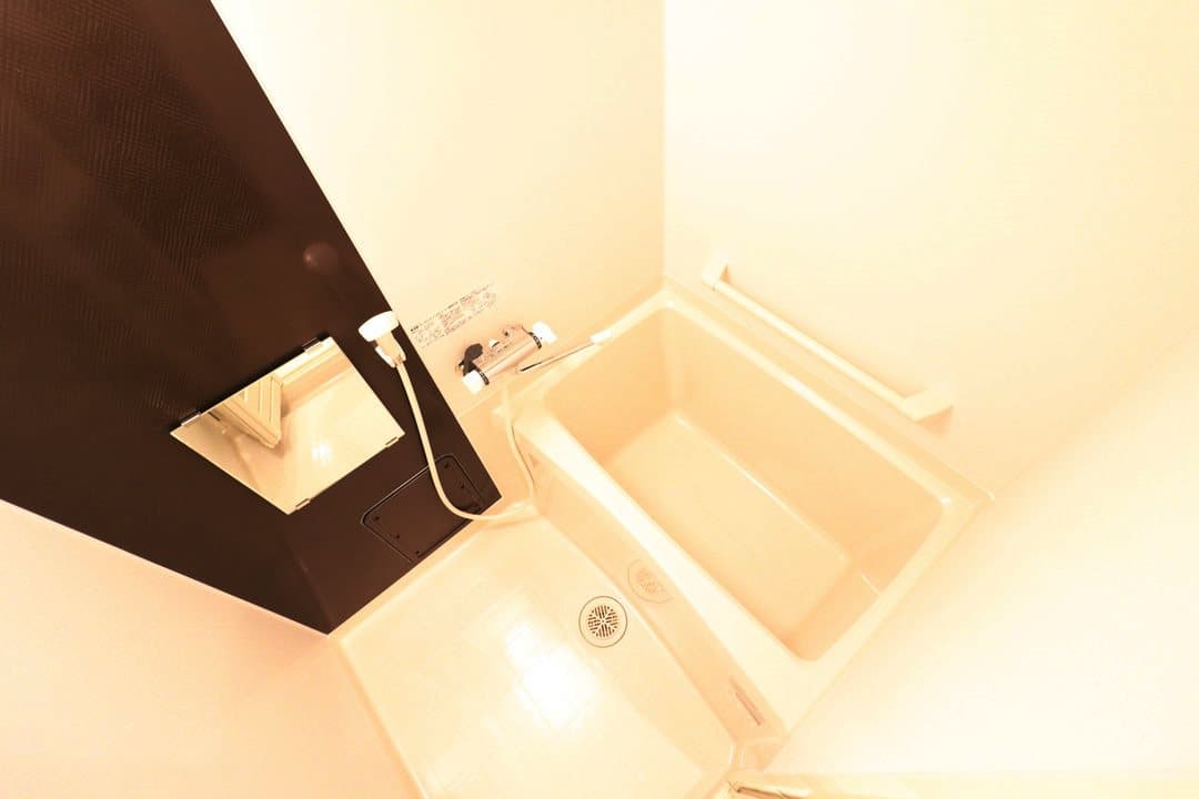 Room image 14